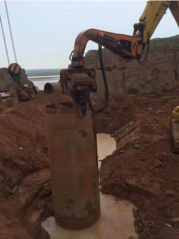 甘肅慶陽(yáng)打鋼管樁工地